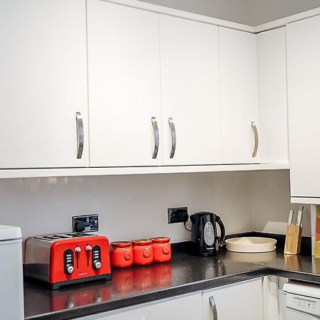 Sunny Seaside Beach House Lytham Centre Sleeps 8 Lytham St Annes Dış mekan fotoğraf