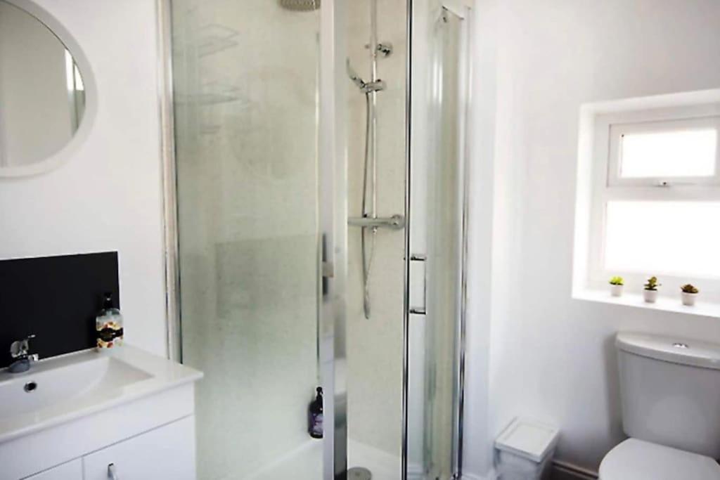 Sunny Seaside Beach House Lytham Centre Sleeps 8 Lytham St Annes Dış mekan fotoğraf