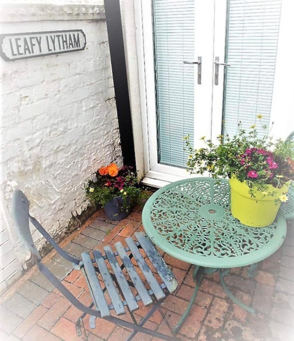 Sunny Seaside Beach House Lytham Centre Sleeps 8 Lytham St Annes Dış mekan fotoğraf