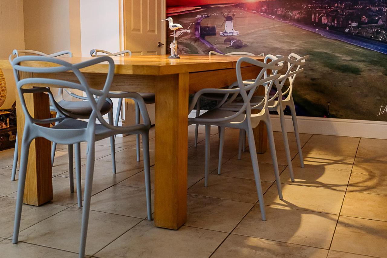 Sunny Seaside Beach House Lytham Centre Sleeps 8 Lytham St Annes Dış mekan fotoğraf
